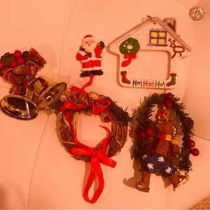 Set of four Xmas decorations/gift decor